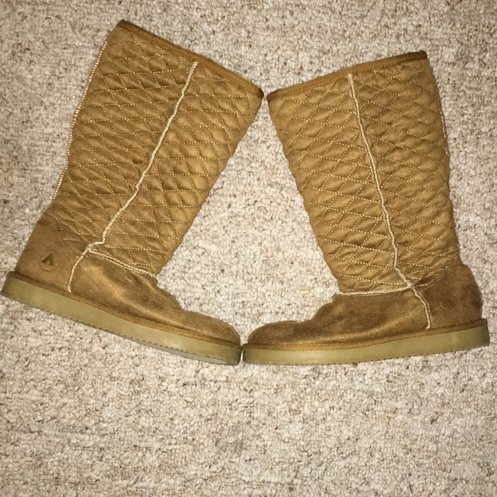 AirWalk Fall/Snow Boots lined w sheep fur/suede W9